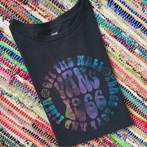 **SOLD** VANS Women’s Psychedelic Tie-Dye Graphic Tee